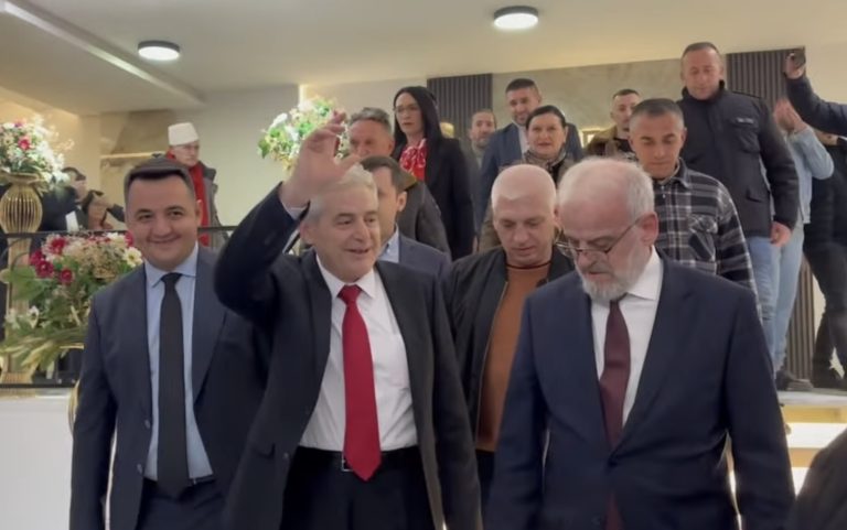 Talat Xhaferi zgjidhet shef i shtabit politik të BDI-së në Gostivar