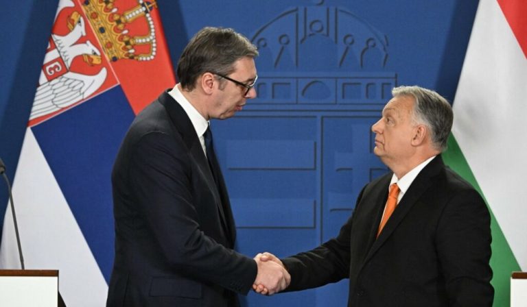 Vuçiç nga Budapesti: Qeveria do të formohet nga fituesit e zgjedhjeve