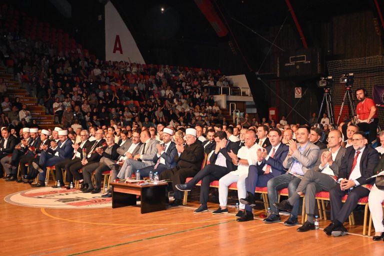 Gostivar: ‘Mirë se erdhe Ja Resulallah’ shënon Ditëlindjen e Profetit Muhamed a.s.
