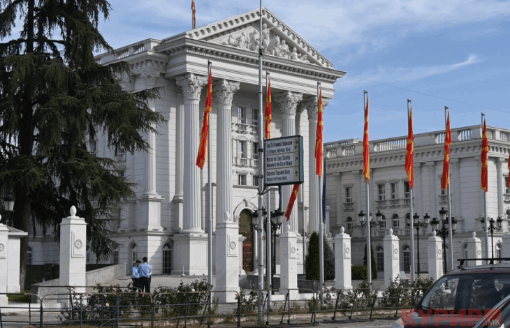 Qeveria pritet që gjatë javës t’i dorëzojë në Kuvend emrat e ministrave të rinj