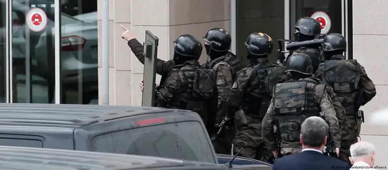 Turqi: Arrestohen 115 anëtarë të dyshuar të ISIS-it