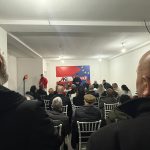 Afrohen zgjedhjet në Gostivar,  Limani në bashkëbisedim me banorët e Lagjes së Sahatit