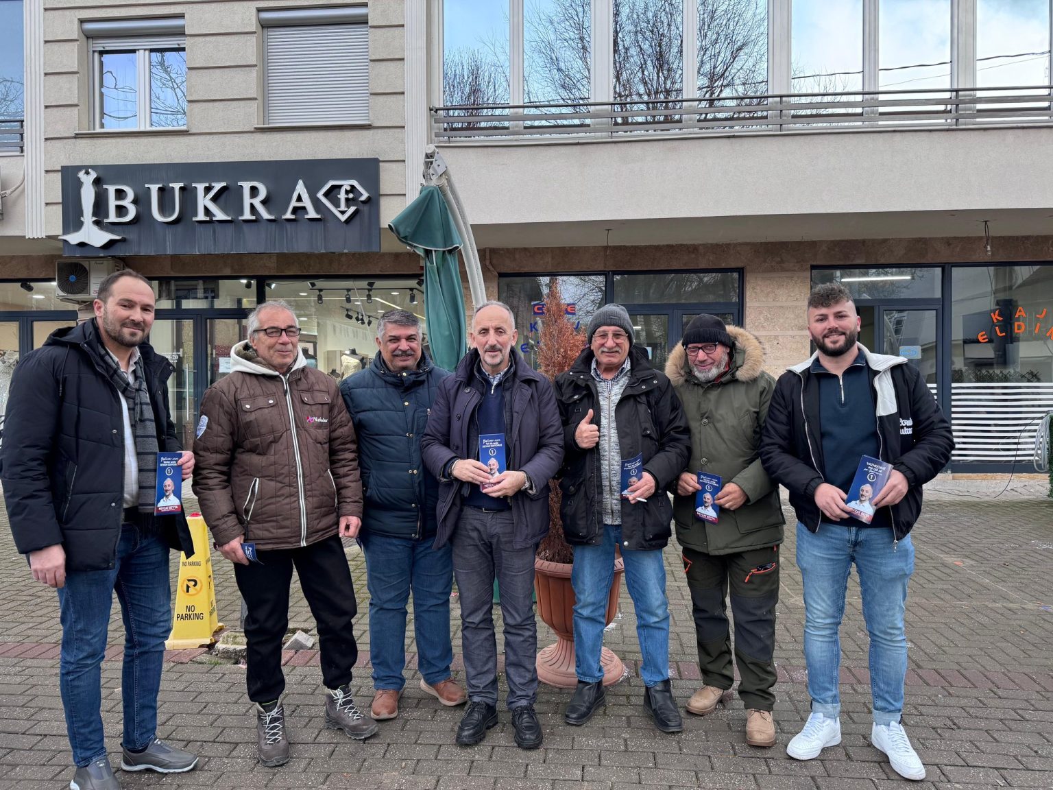 Takime elektorale në Gostivar: Nevzat Bejta në bashkëbisedim me qytetarët