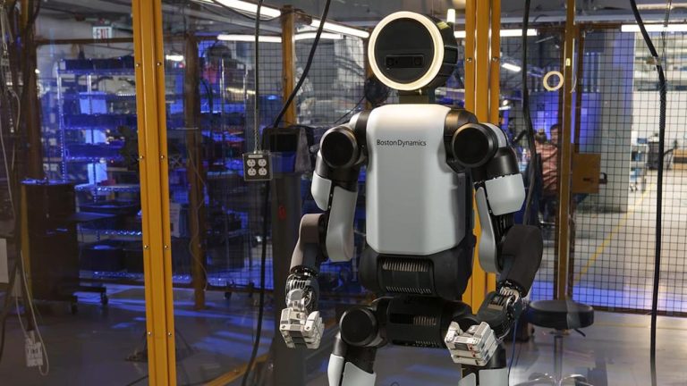 Robot humanoid Atlas nga Hyundai & Boston Dynamics – e ardhmja e automatizimit industrial