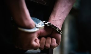 Shkup: Arrestohet autori që dëmtoi derën e Ambasadës së Bullgarisë