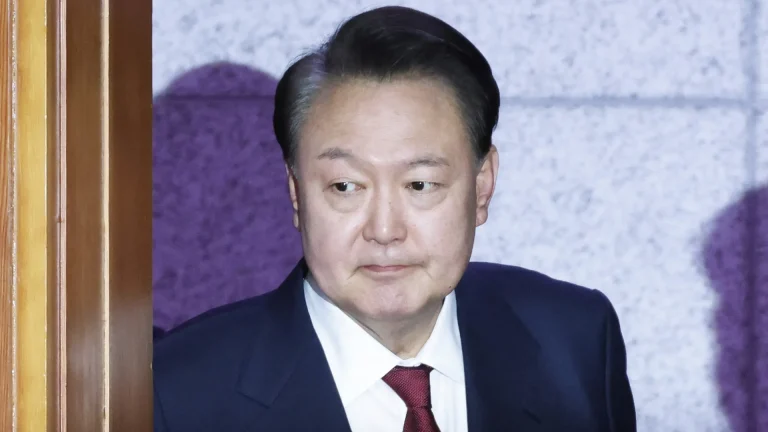 Ish-presidenti Yoon Suk Yeol dënohet me burgim të përjetshëm për organizim kryengritjeje
