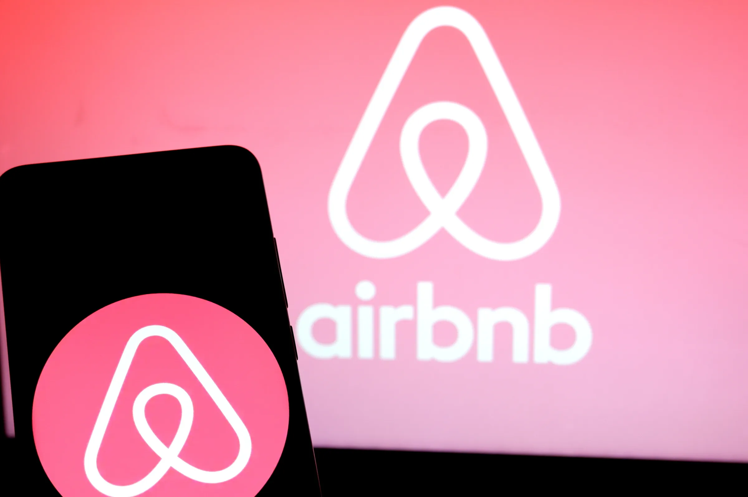Airbnb zbulon pa dashje projektin sekret të Apple për automjetin autonom