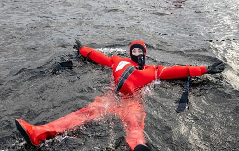 Tragedi në Arktik: Turistja bjelloruse humb jetën gjatë “ice floating” në lumin Tuloma