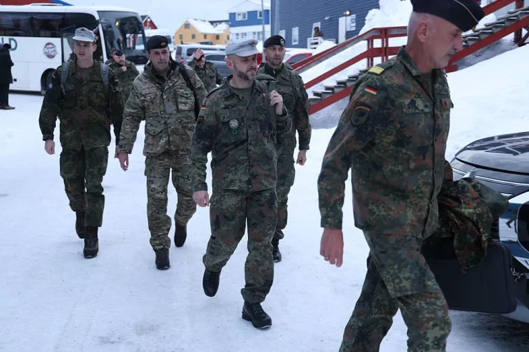 Largim i papritur i trupave gjermanë nga Grenlanda vetëm 44 orë pas mbërritjes