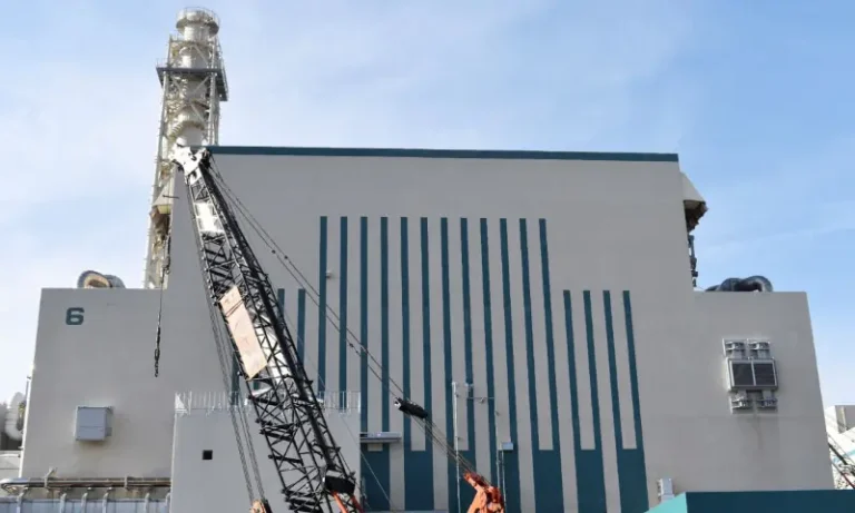Japonia rinis reaktorin bërthamor më të madh pas 15 vitesh