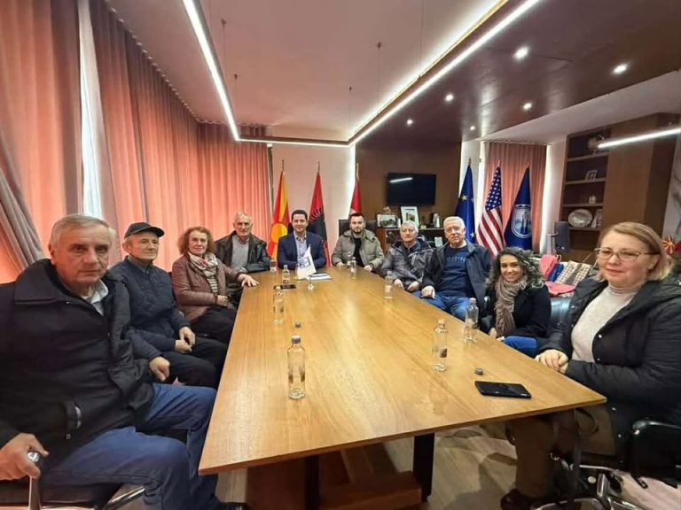 Kryetari Limani në takim me Shoqatën e Pensionistëve të Gostivarit