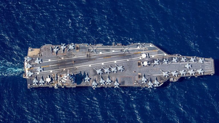 SHBA forcon praninë ushtarake, dërgon USS Ford në Lindjen e Mesme