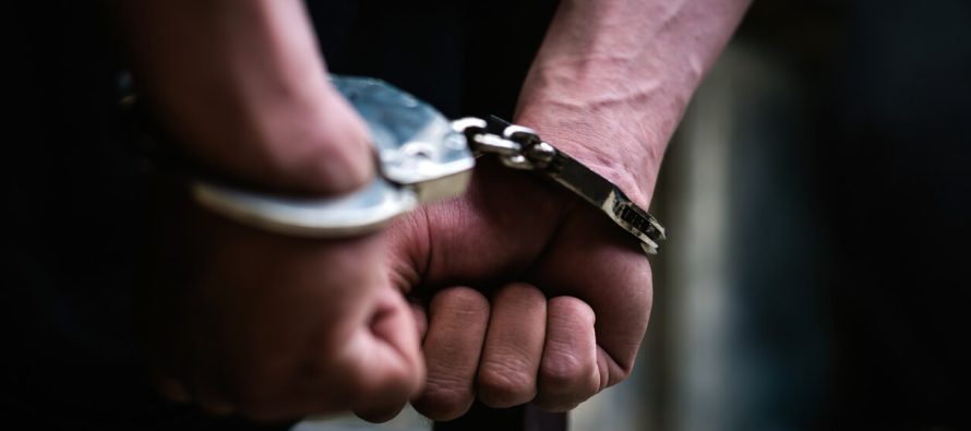 Arrestohet një 39 vjeçar në një fshat të Ohrit  dyshohet se sulmoi bashkëshorten